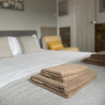 Hotel Cristina Modern Horley Esterno foto